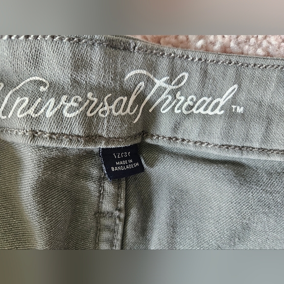 Universal Thread High WaistGreen Denim Button Shorts Women's Size 12/31 - Picture 5 of 7